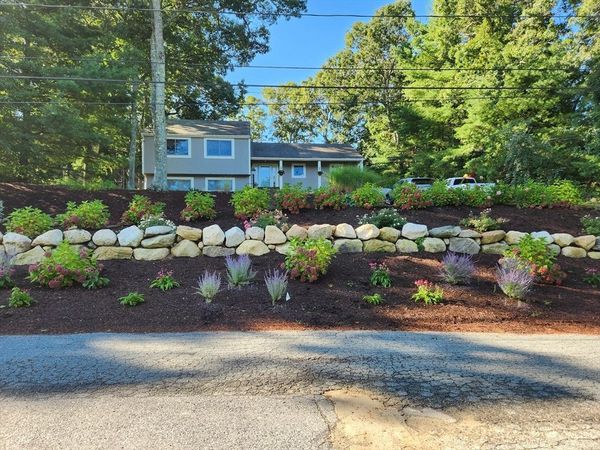 10 Howard Ave, Bourne, MA 02553