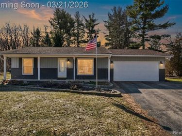 9155 Satelite Drive, White Lake Twp, MI 48386