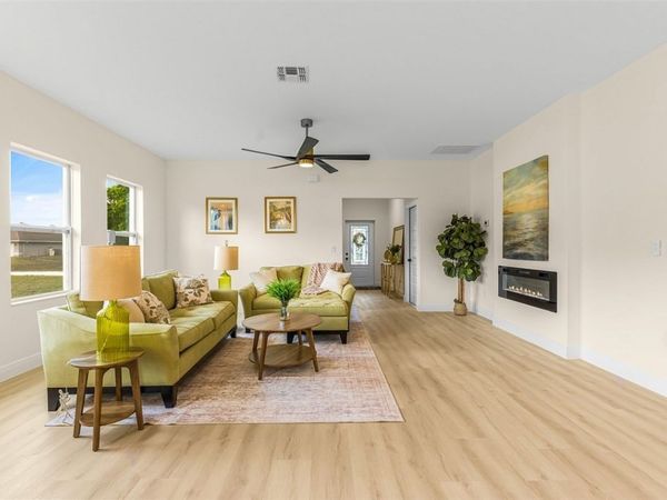 8646 100th Avenue, Vero Beach, FL 32967