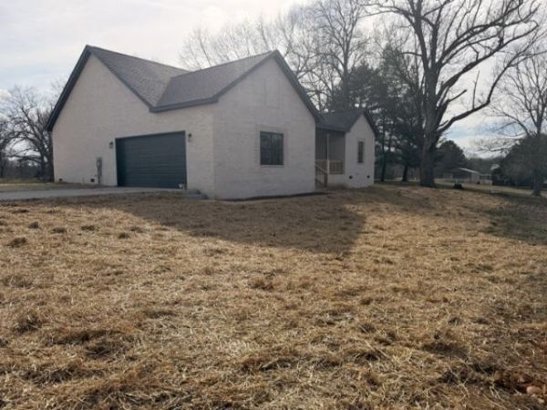 523 Old Hopkinsville Rd, Cadiz, KY 42211