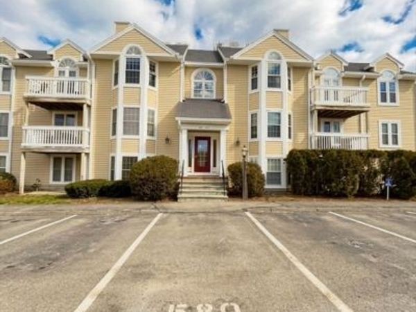 212 Carriage Ln, Unit 212, Taunton, MA 02780