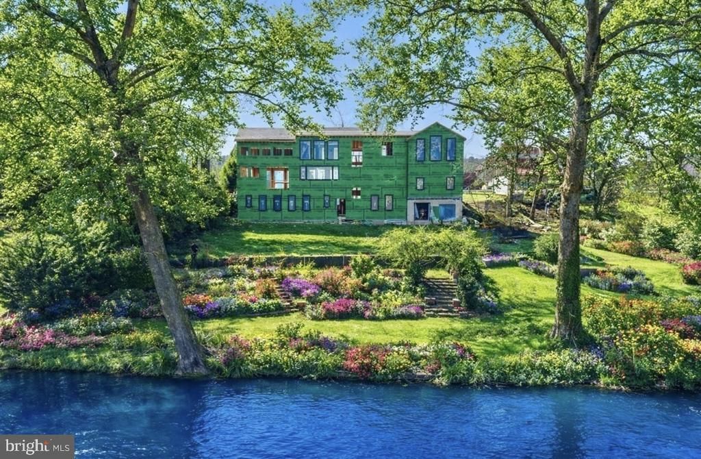 2468 RIVER ROAD, NEW HOPE, PA 18938