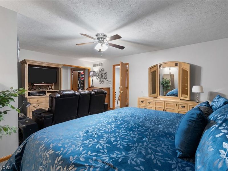 26330 Forbes Road, Oakwood Village, OH 44146 Photo 18