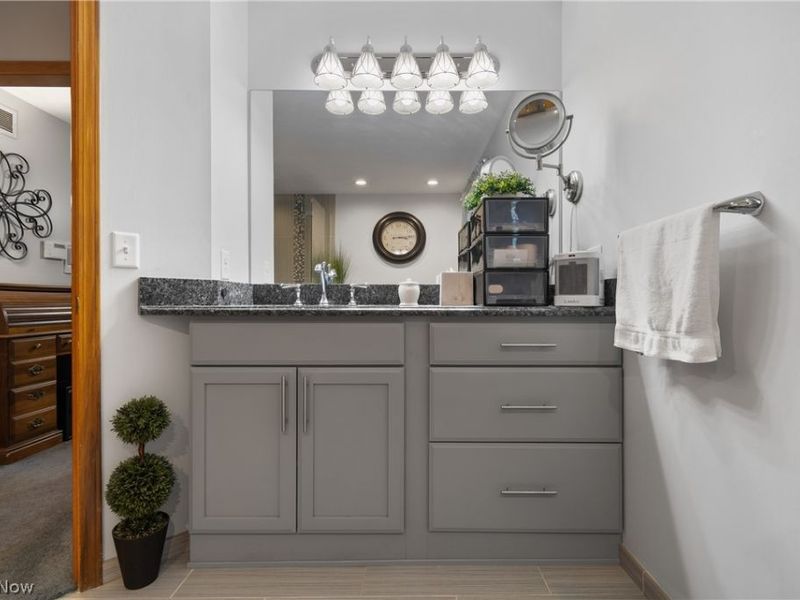 26330 Forbes Road, Oakwood Village, OH 44146 Photo 19