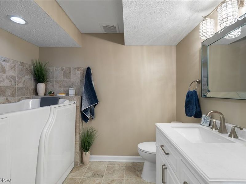 26330 Forbes Road, Oakwood Village, OH 44146 Photo 31