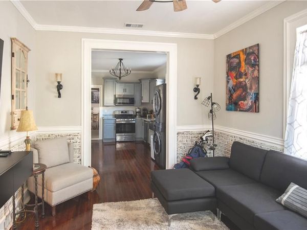 8126 BELFAST Street , New Orleans, LA 70118