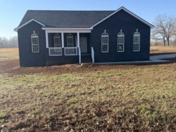 527 Old Hopkinsville Rd , Cadiz, KY 42211