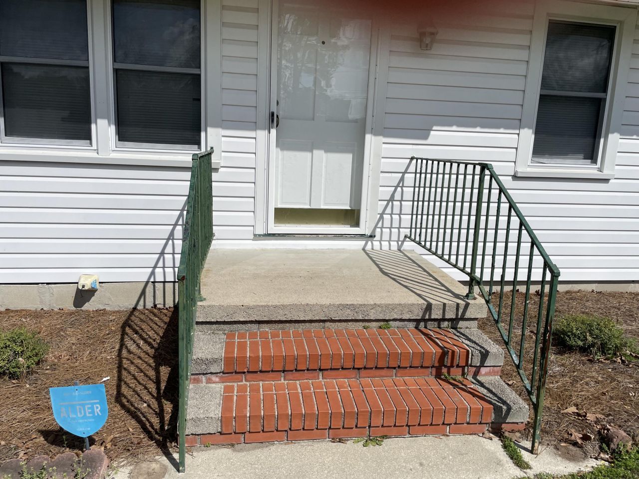 321 Dawson Street Photo 4