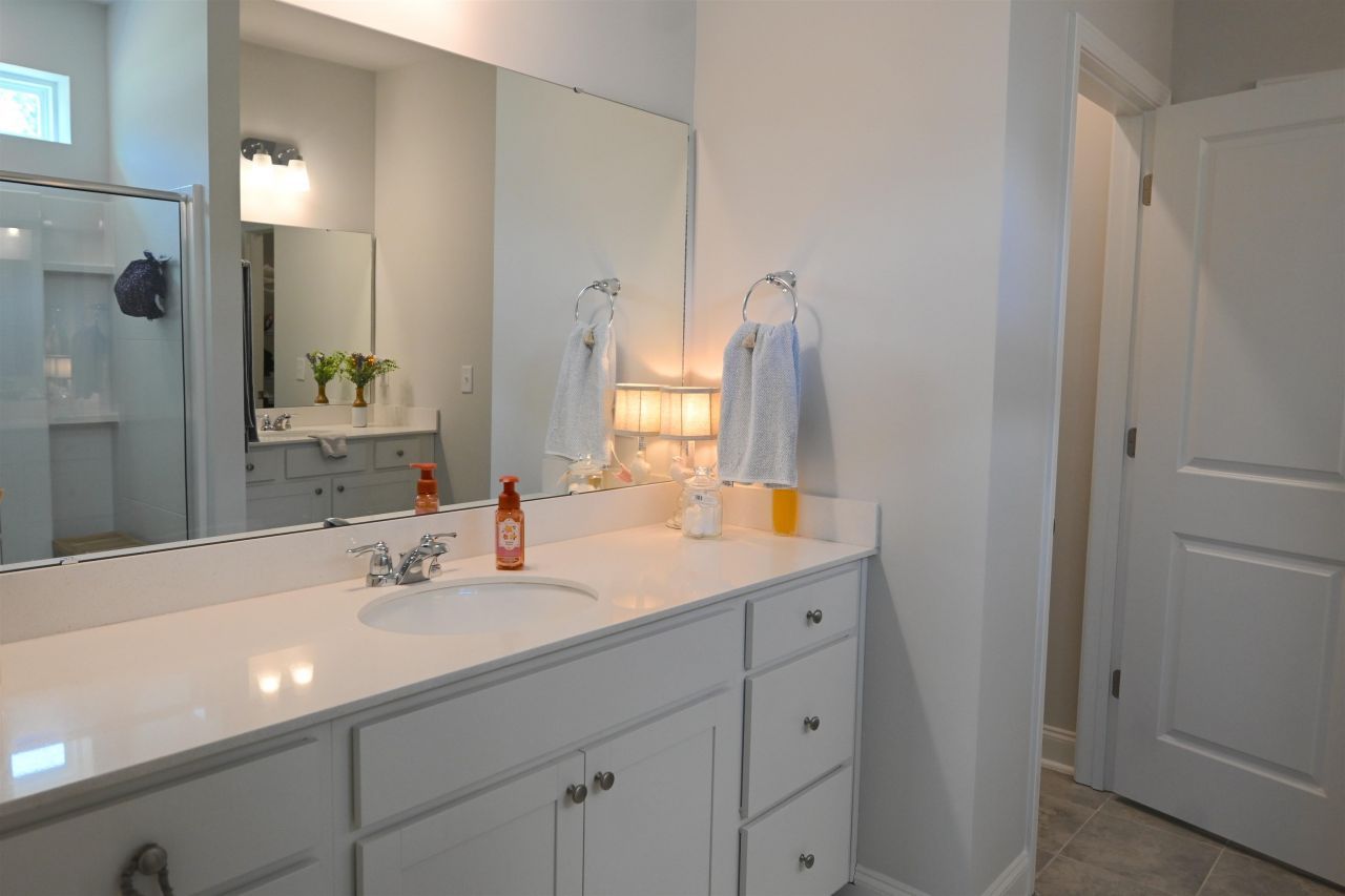 2464 Campton Loop Photo 19