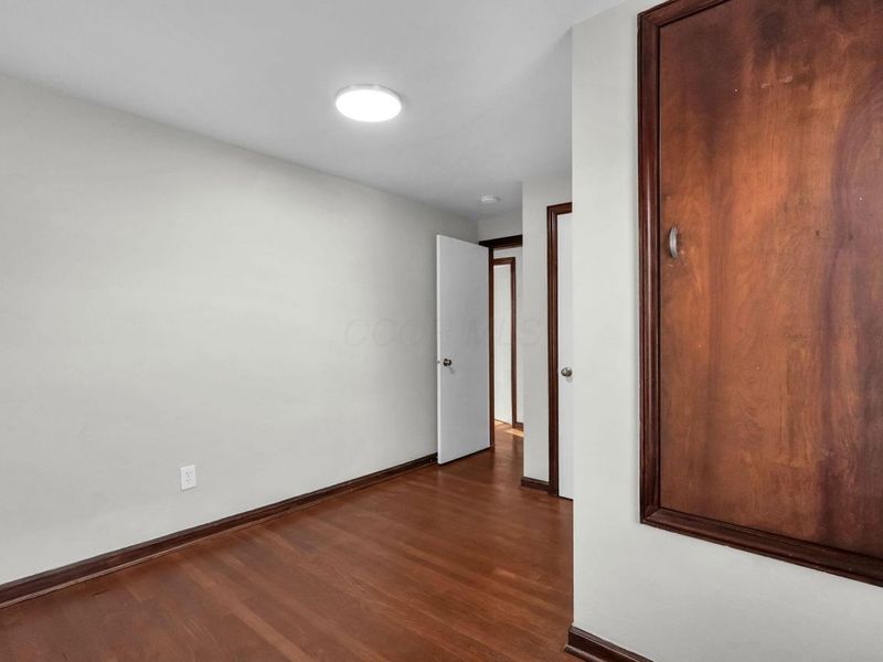 1037 E 18th Avenue , Columbus, OH 43211 Photo 16