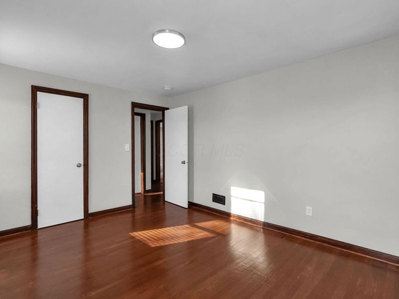 1037 E 18th Avenue , Columbus, OH 43211 Photo 20