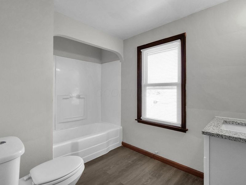 1037 E 18th Avenue , Columbus, OH 43211 Photo 24