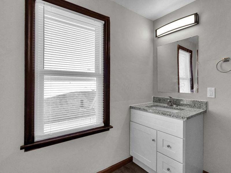 1037 E 18th Avenue , Columbus, OH 43211 Photo 26