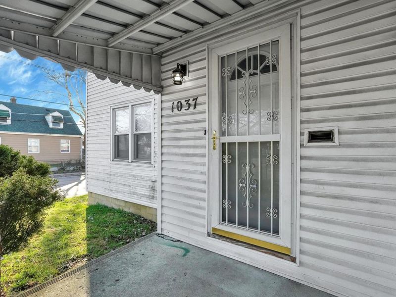 1037 E 18th Avenue , Columbus, OH 43211 Photo 4