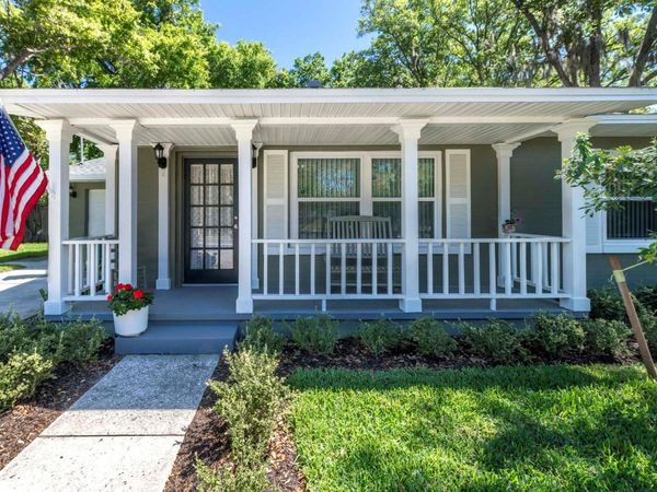 1210 N DONNELLY STREET , MOUNT DORA, FL 32757