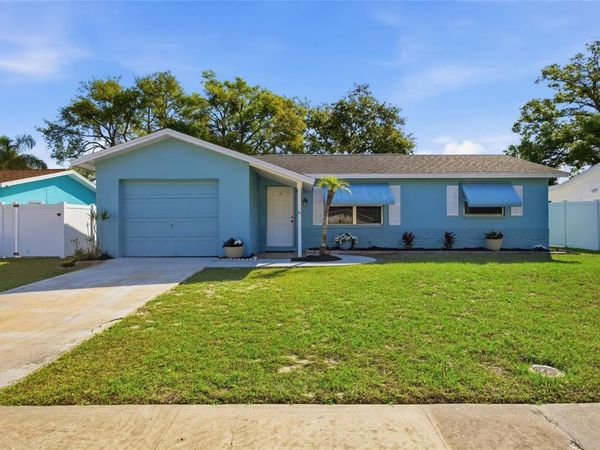 2217 LAUREN DRIVE , LARGO, FL 33774