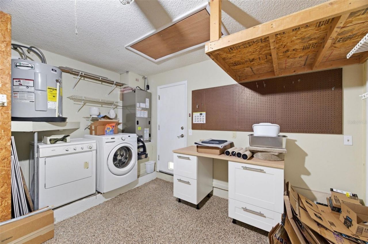 526 St Tropez Circle Ne, Saint Petersburg, FL 33703 Photo