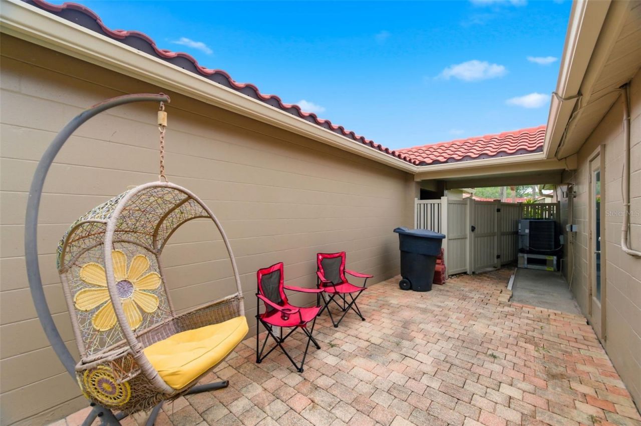 526 St Tropez Circle Ne, Saint Petersburg, FL 33703 Photo