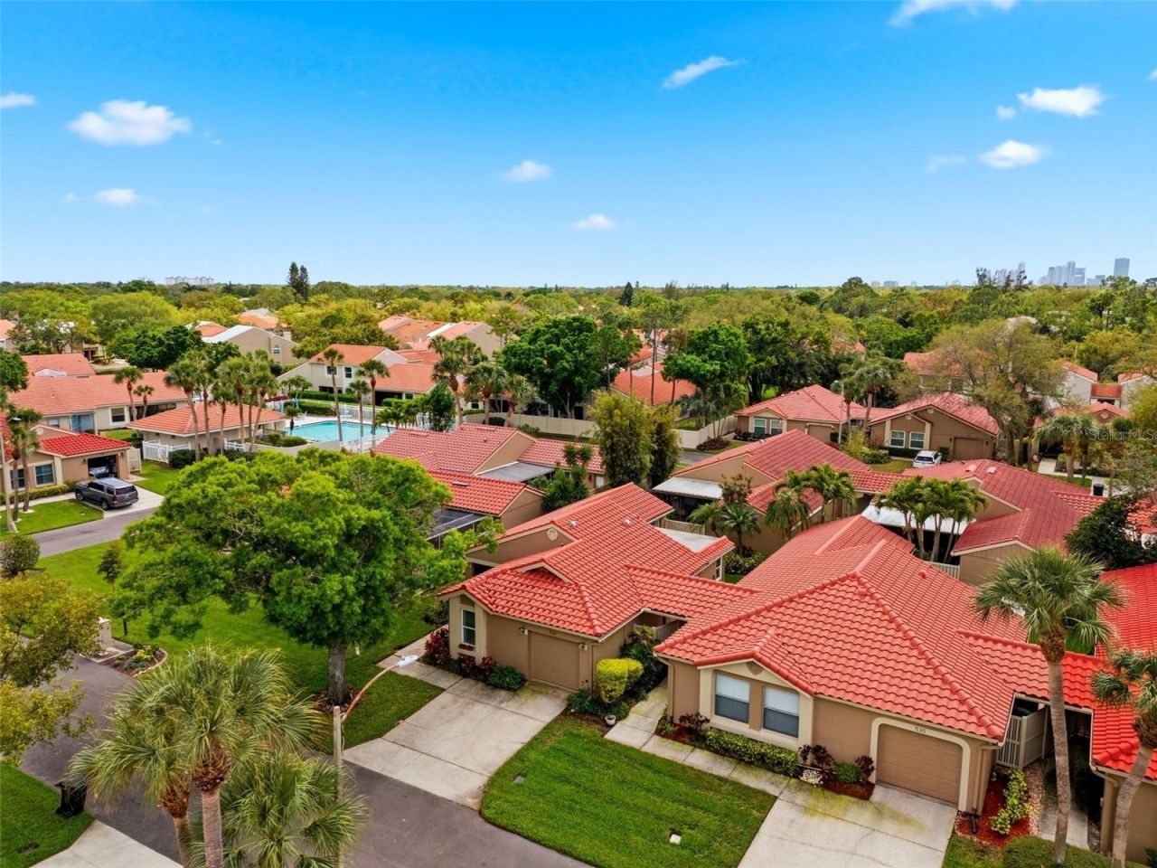 526 St Tropez Circle Ne, Saint Petersburg, FL 33703 Photo