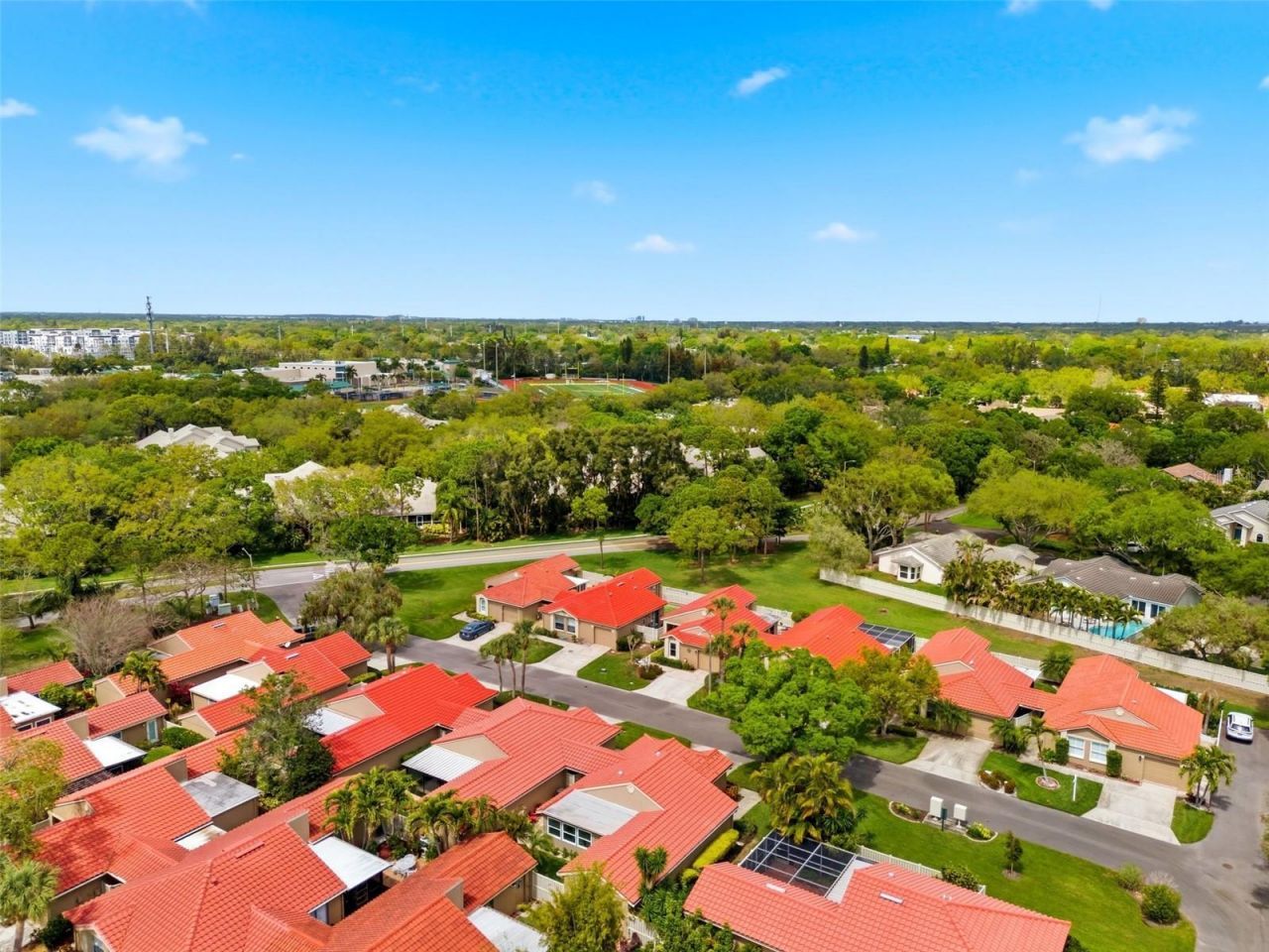 526 St Tropez Circle Ne, Saint Petersburg, FL 33703 Photo