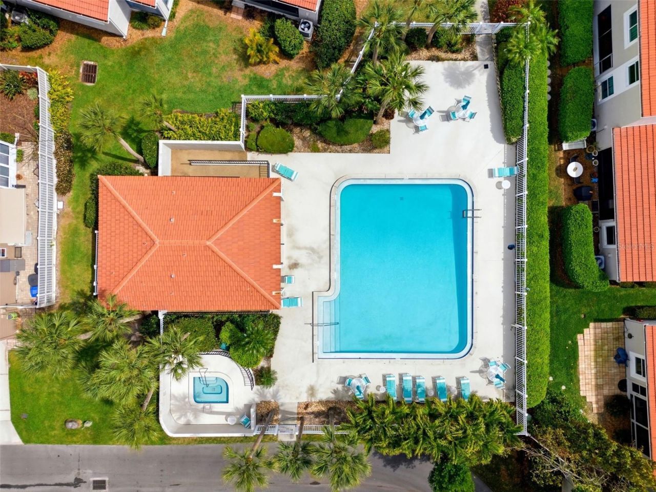 526 St Tropez Circle Ne, Saint Petersburg, FL 33703 Photo