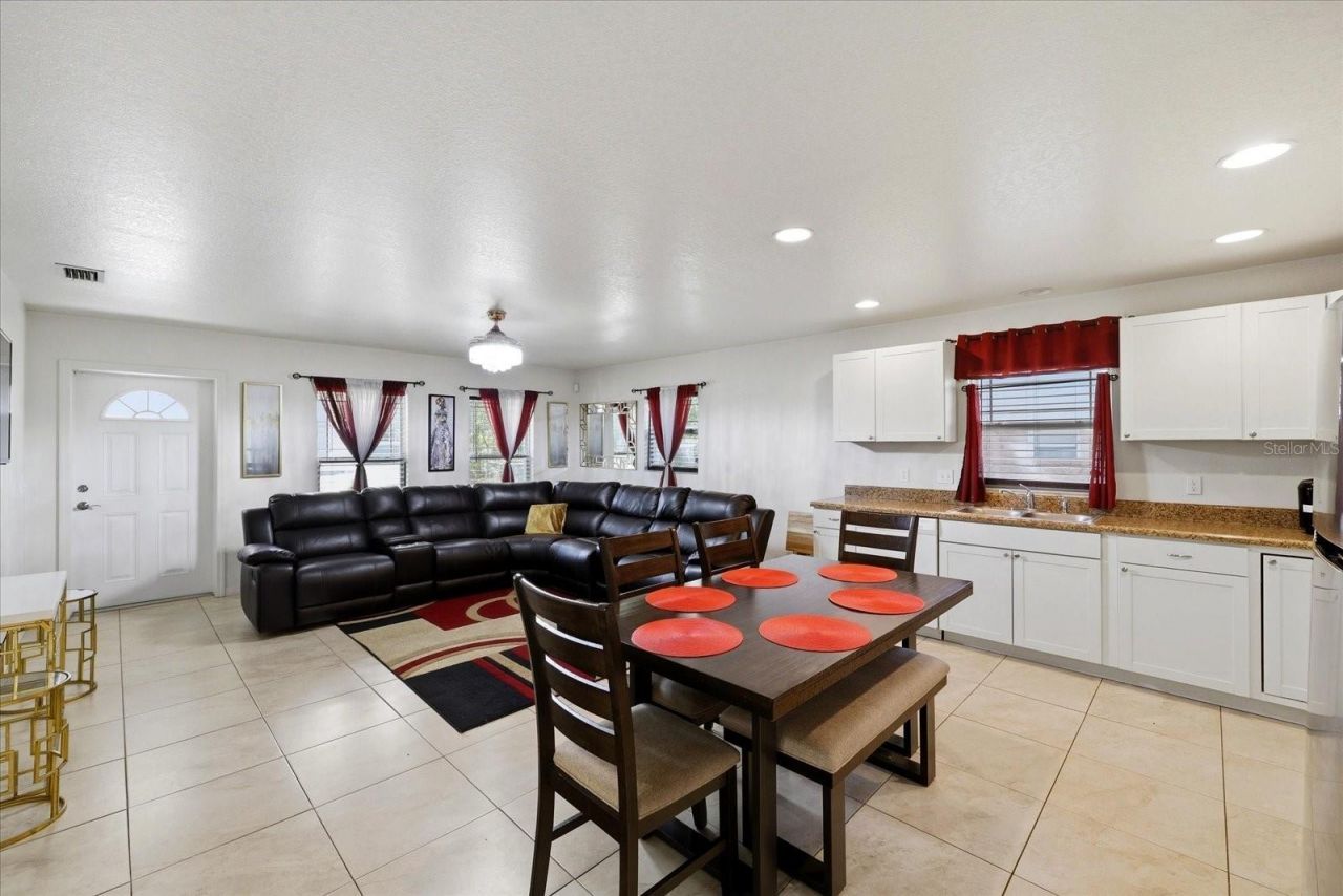 1827 48th Street S, Saint Petersburg, FL 33711 Photo