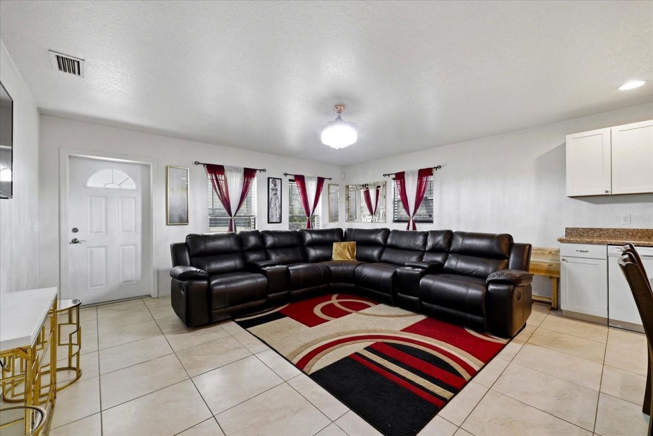 1827 48th Street S, Saint Petersburg, FL 33711 Photo