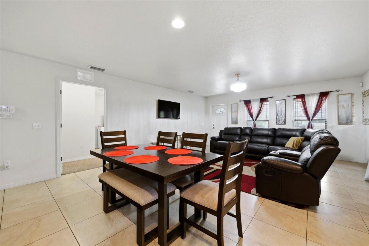 1827 48th Street S, Saint Petersburg, FL 33711 Photo