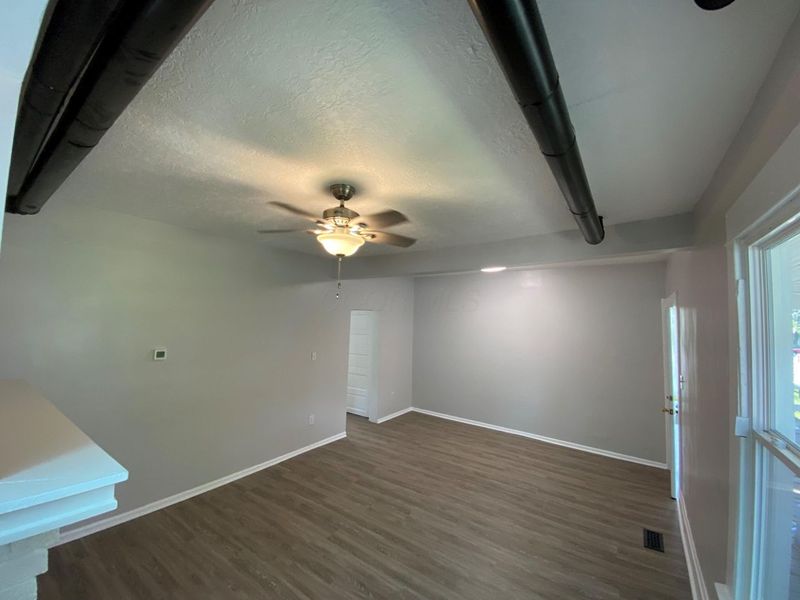 , Unit 140/142, Columbus, OH 43222 Photo 2