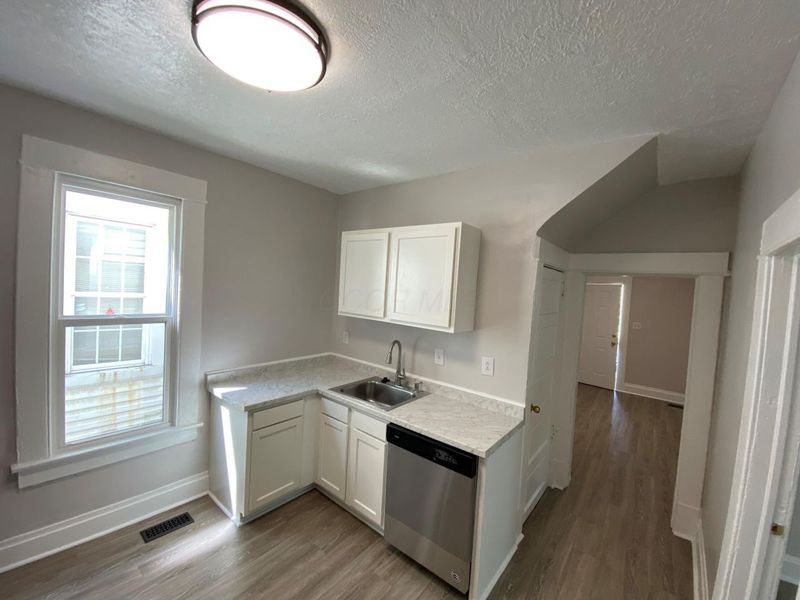 , Unit 140/142, Columbus, OH 43222 Photo 6