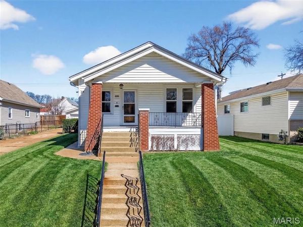 6431 Hancock Avenue, St Louis, MO 63139