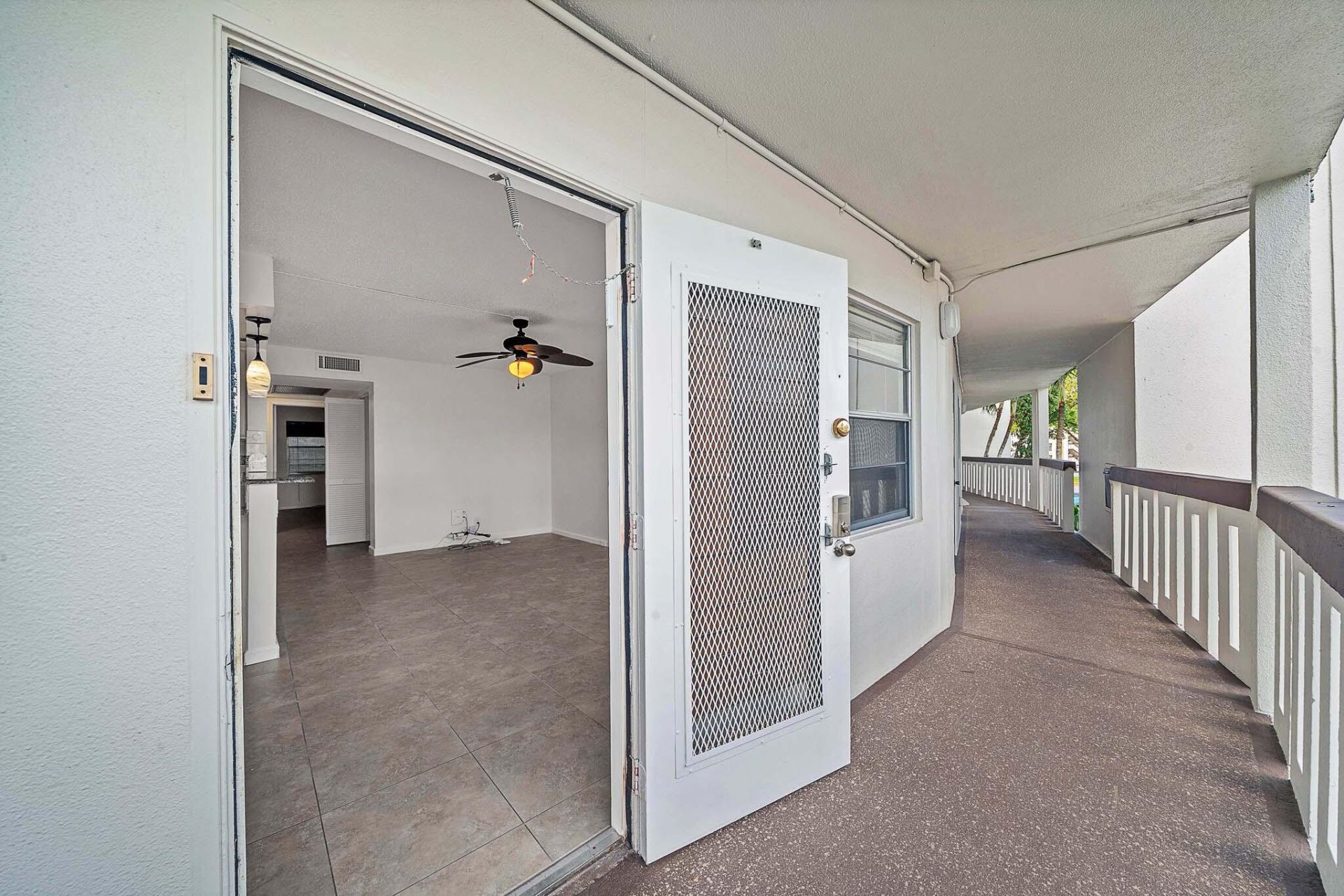 2049 Hythe C, Boca Raton, FL 33434 Photo