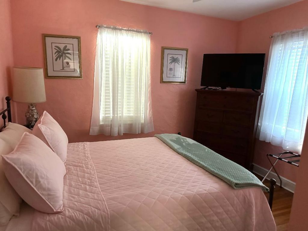 705 N Palmway, Lake Worth Beach, FL 33460 Photo