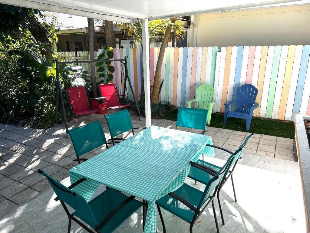 705 N Palmway, Lake Worth Beach, FL 33460 Photo