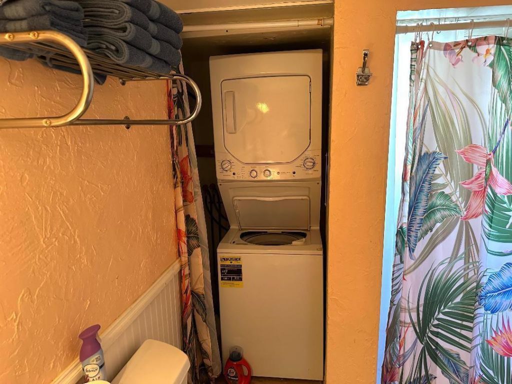 705 N Palmway, Lake Worth Beach, FL 33460 Photo