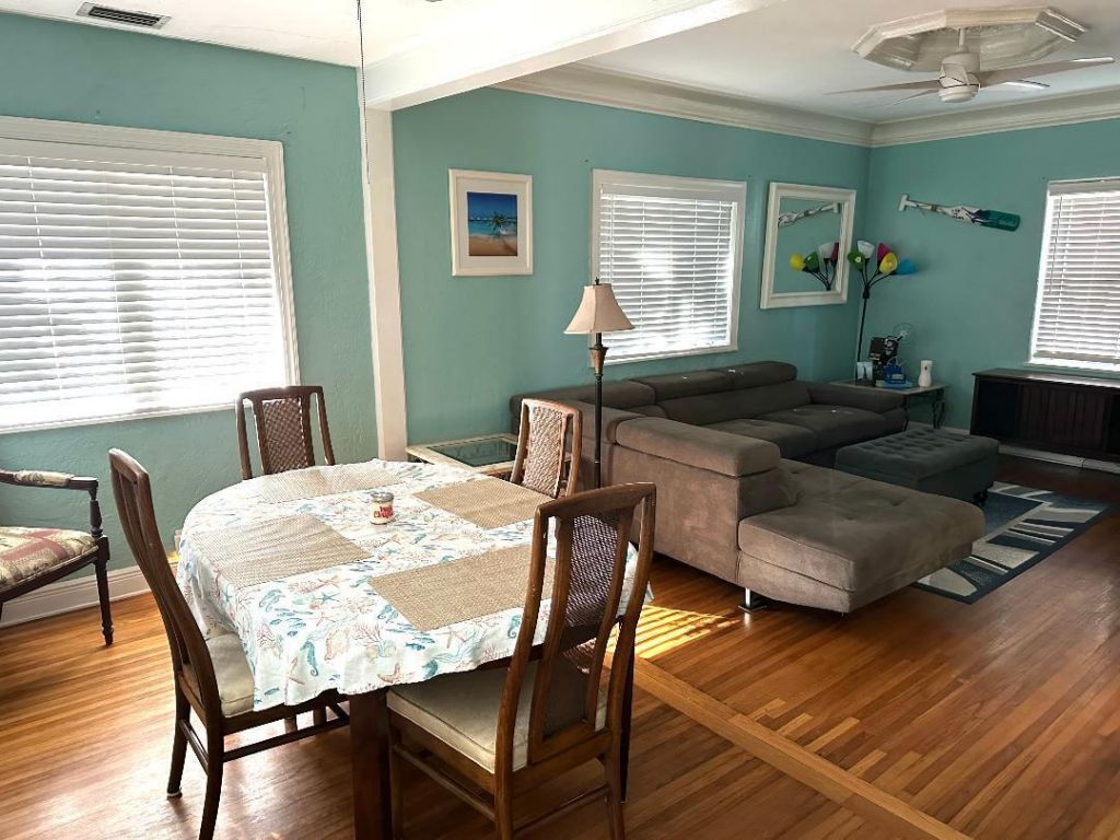 705 N Palmway, Lake Worth Beach, FL 33460 Photo