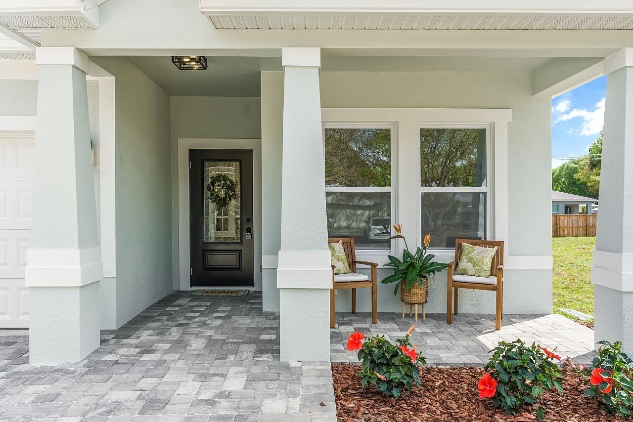 8646 100th Avenue, Vero Beach, FL 32967 Main Photo