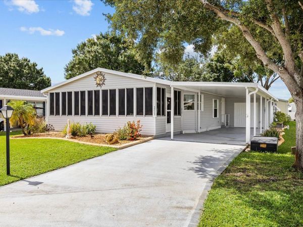 3713 Pendula Circle, Port St. Lucie, FL 34952