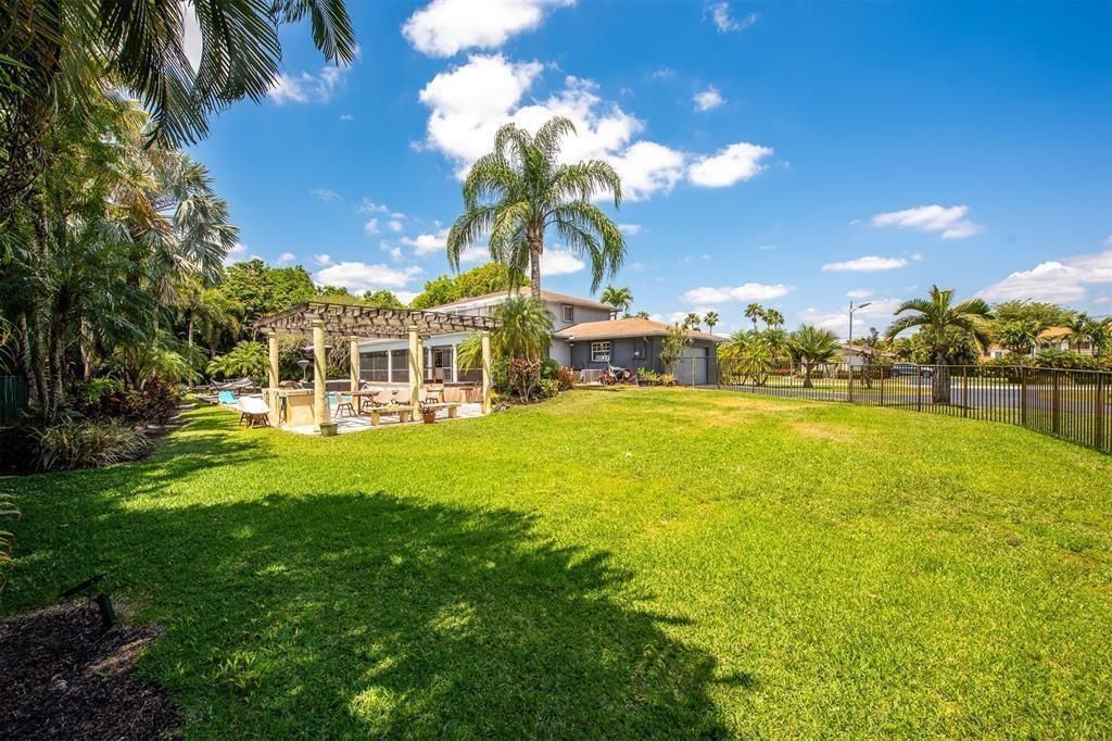 11650 SW 1st Street, Plantation, FL 33325 Photo