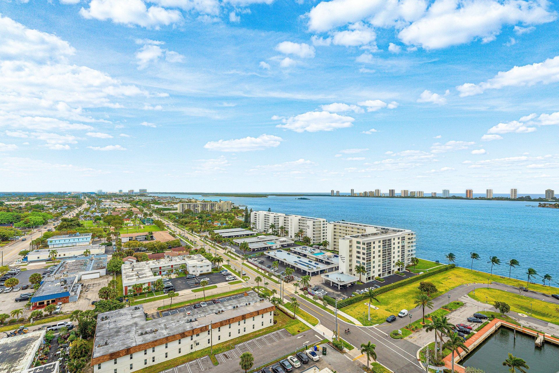 220 Lake Shore Drive, Unit 1613, Lake Park, FL 33403 Photo