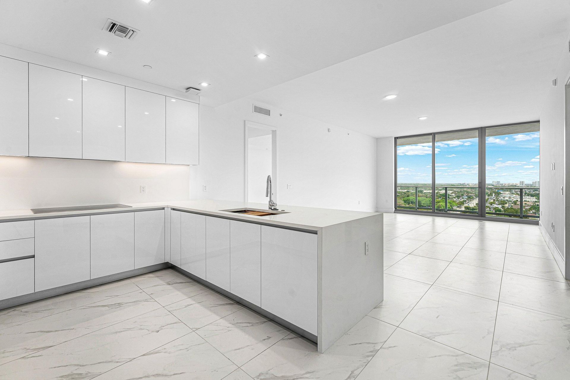 220 Lake Shore Drive, Unit 1613, Lake Park, FL 33403 Photo