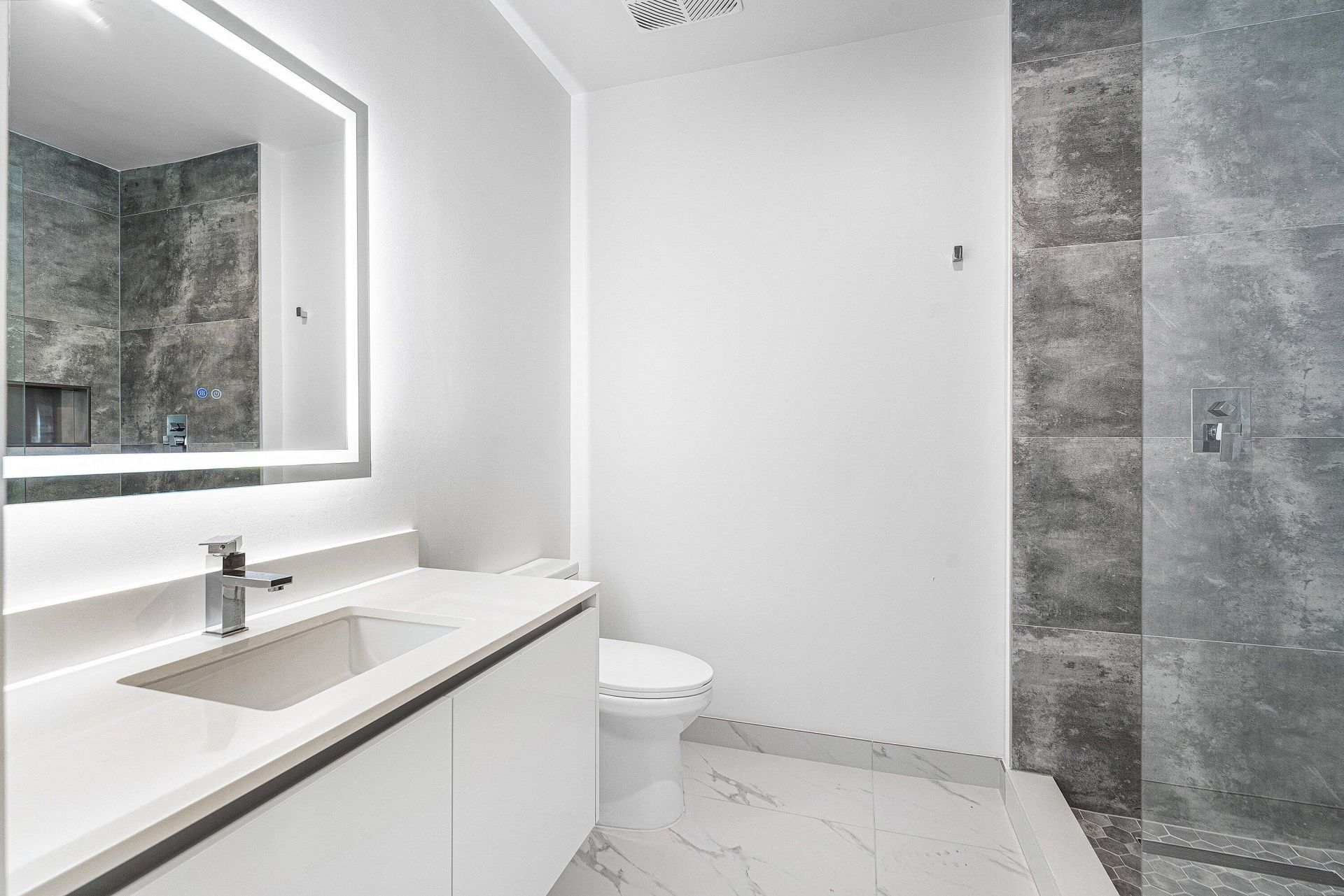 220 Lake Shore Drive, Unit 1613, Lake Park, FL 33403 Photo