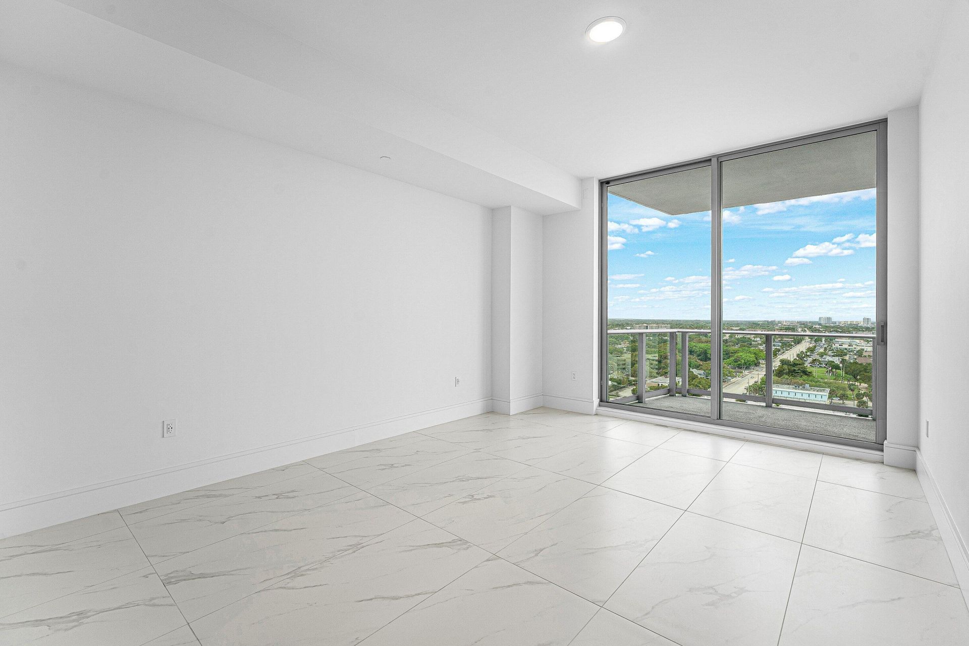 220 Lake Shore Drive, Unit 1613, Lake Park, FL 33403 Photo