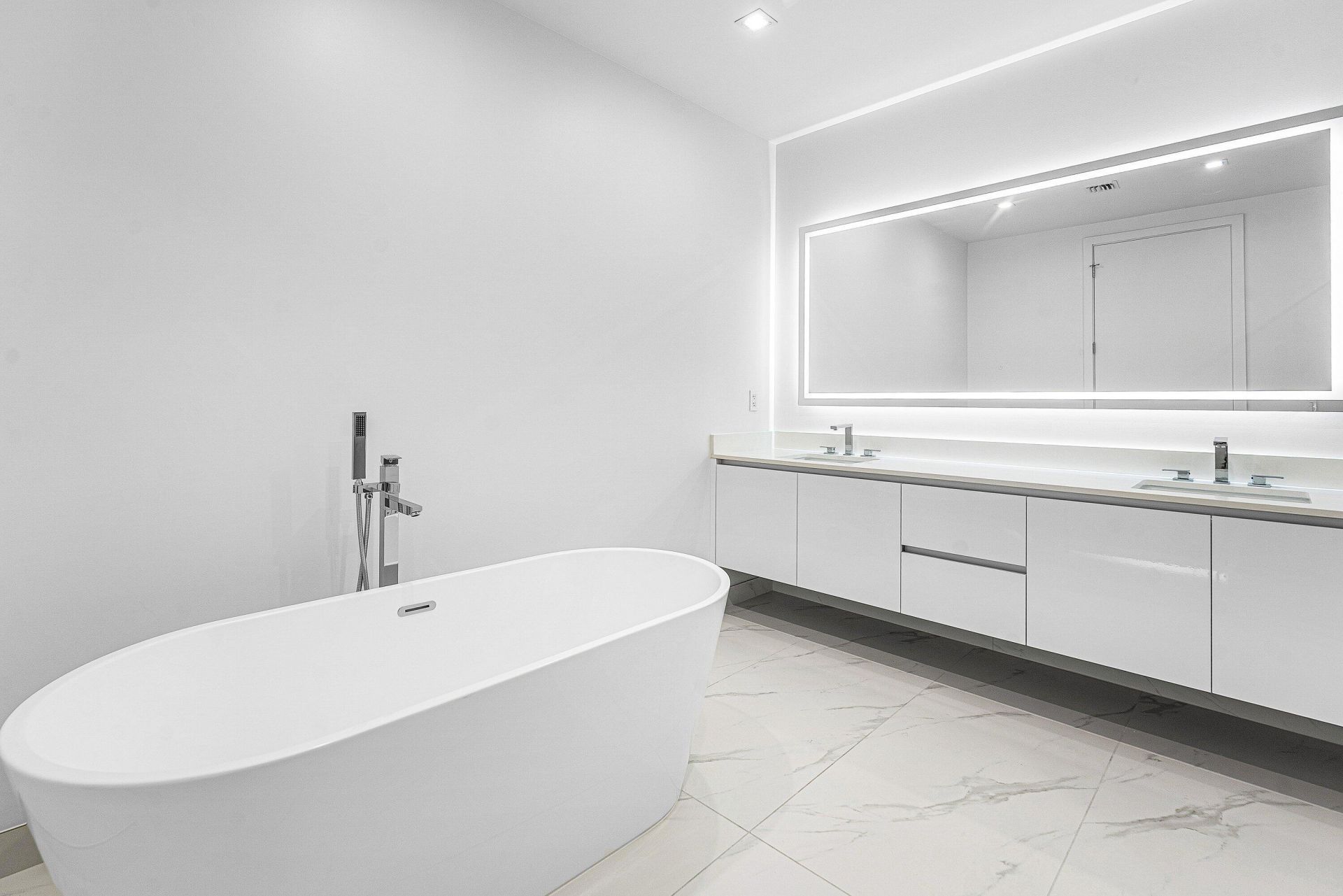 220 Lake Shore Drive, Unit 1613, Lake Park, FL 33403 Photo