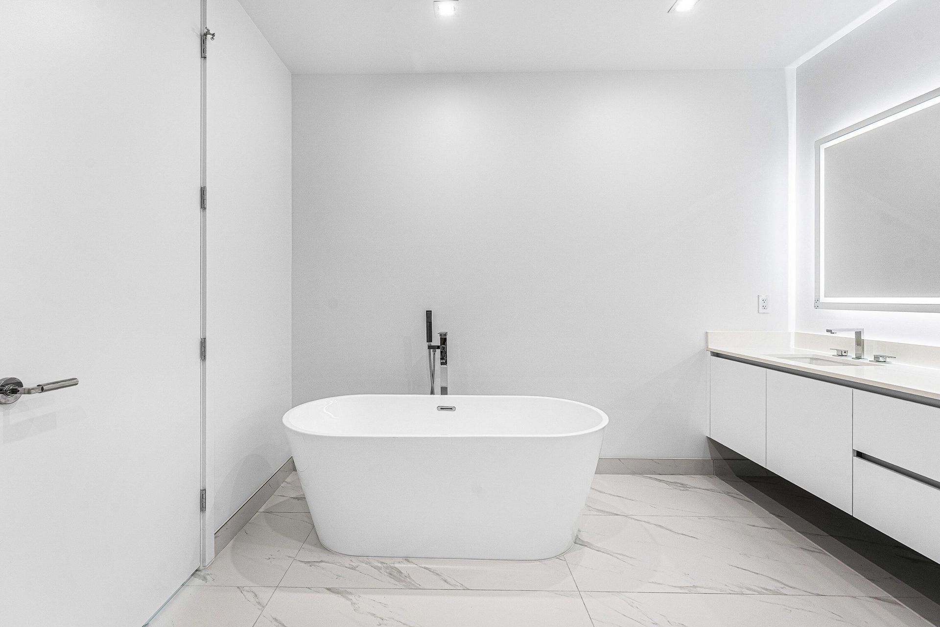 220 Lake Shore Drive, Unit 1613, Lake Park, FL 33403 Photo