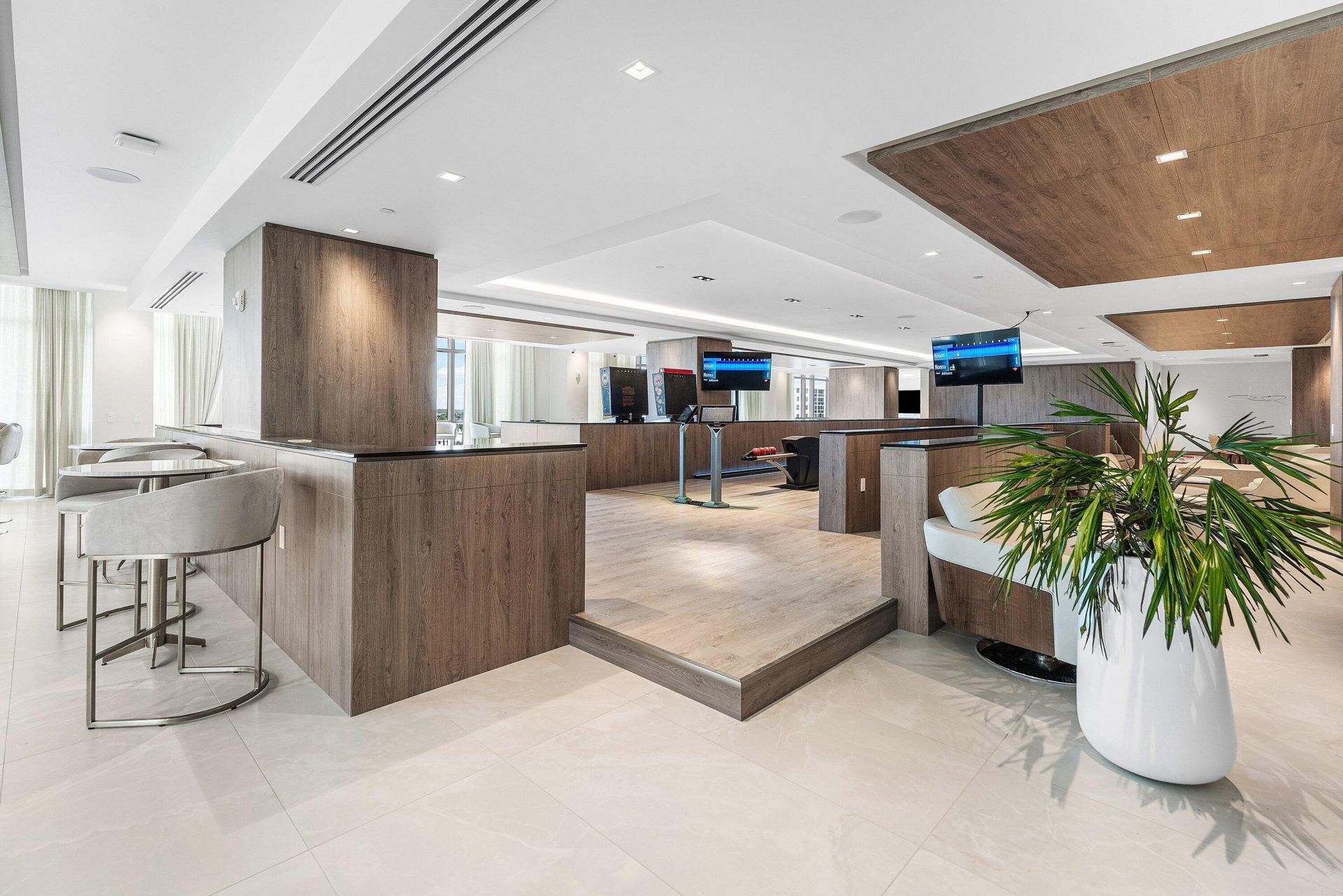 220 Lake Shore Drive, Unit 1613, Lake Park, FL 33403 Photo