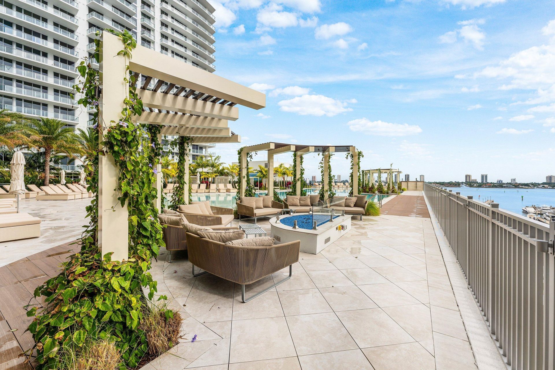 220 Lake Shore Drive, Unit 1613, Lake Park, FL 33403 Photo