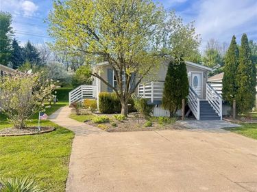100 Riverview Circle, Saline Twp, MI 48176