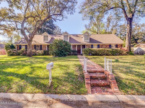 350 Oakridge Circle, Biloxi, MS 39531