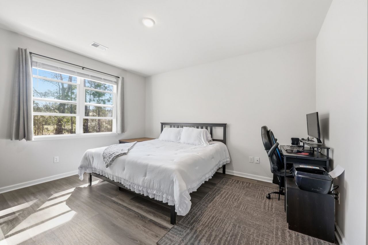 655 Gryffindor Dr. Photo 13